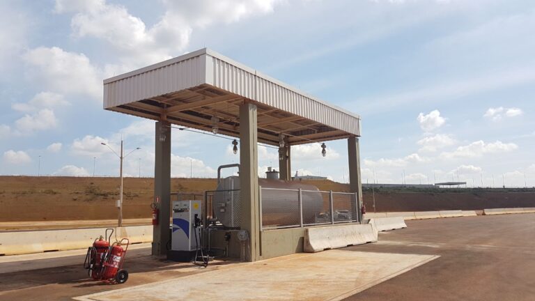 Inauguração do campo de provas da Mercedes Benz